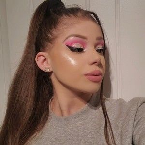 Meet your Posher, Willow-teresa